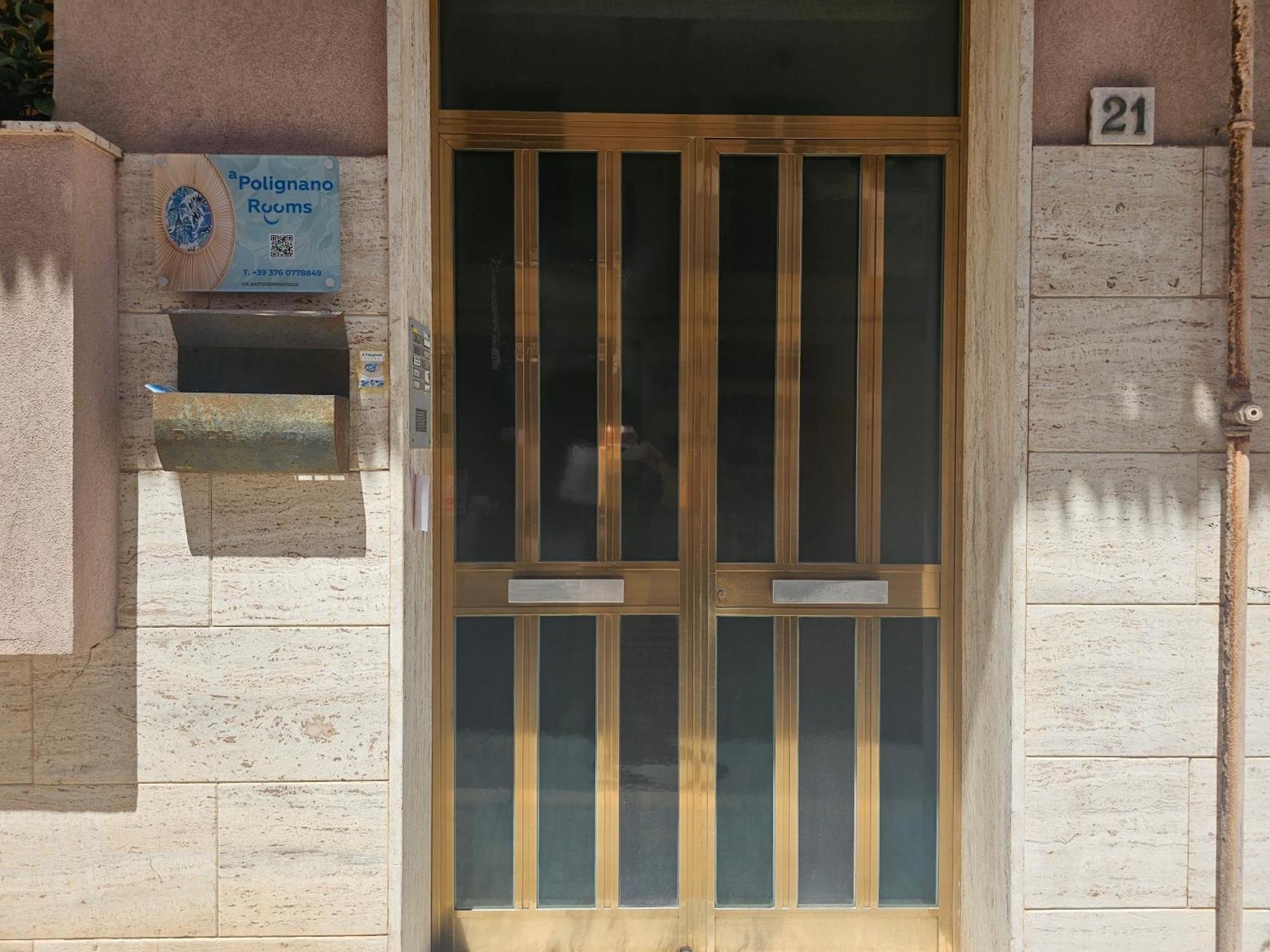 A Polignano Rooms Polignano a Mare Exterior photo